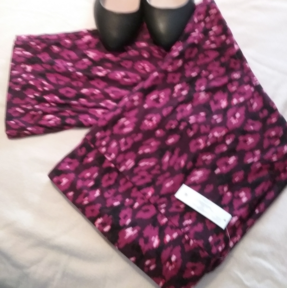 Brand new women's plus size high rise purple legging capris size 3x (24W-26W)